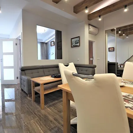 Vip Modrzejewska Apartment